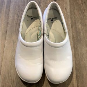 Nurse mate shoes sz 8